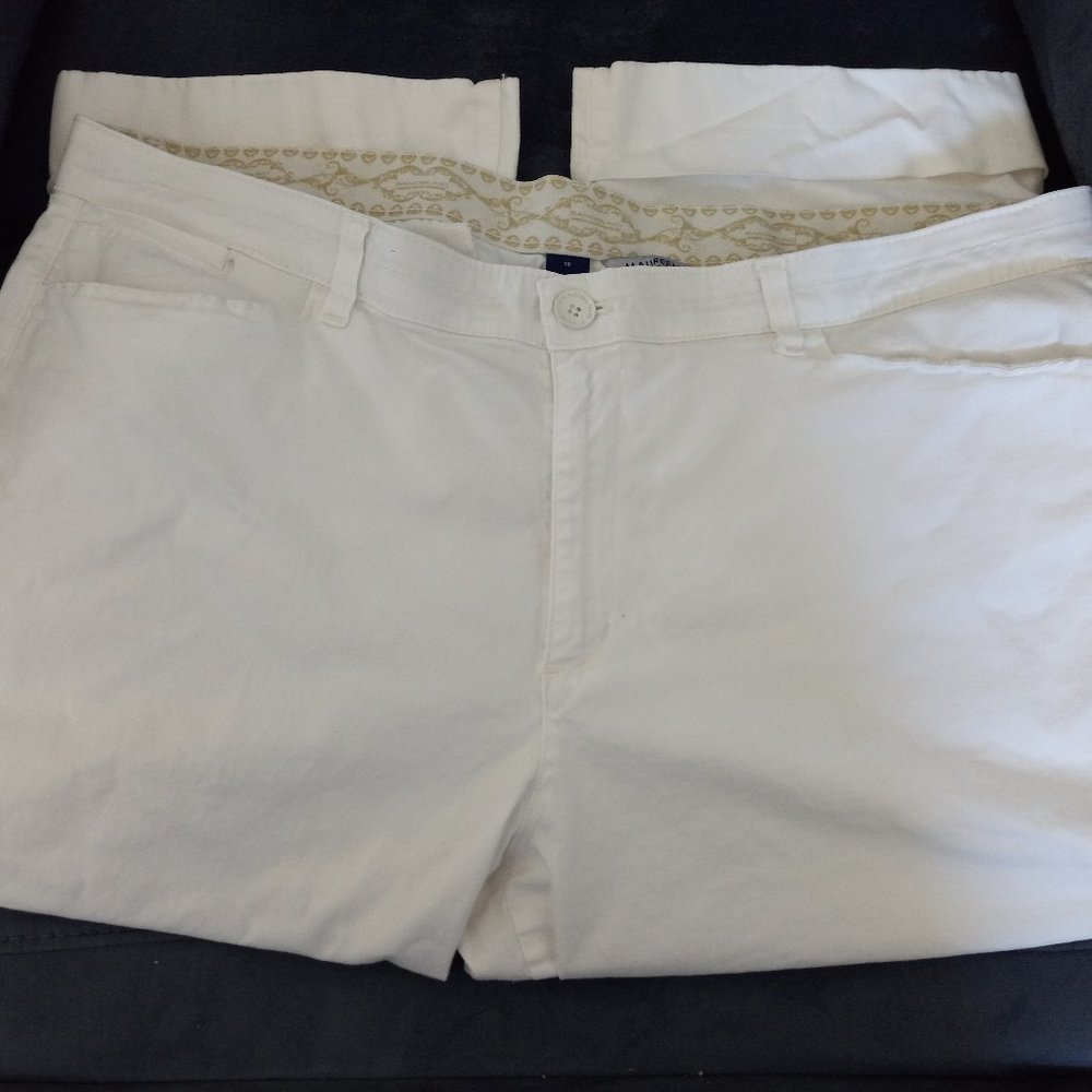 White Size 18 Bandolino Cuffed Capris